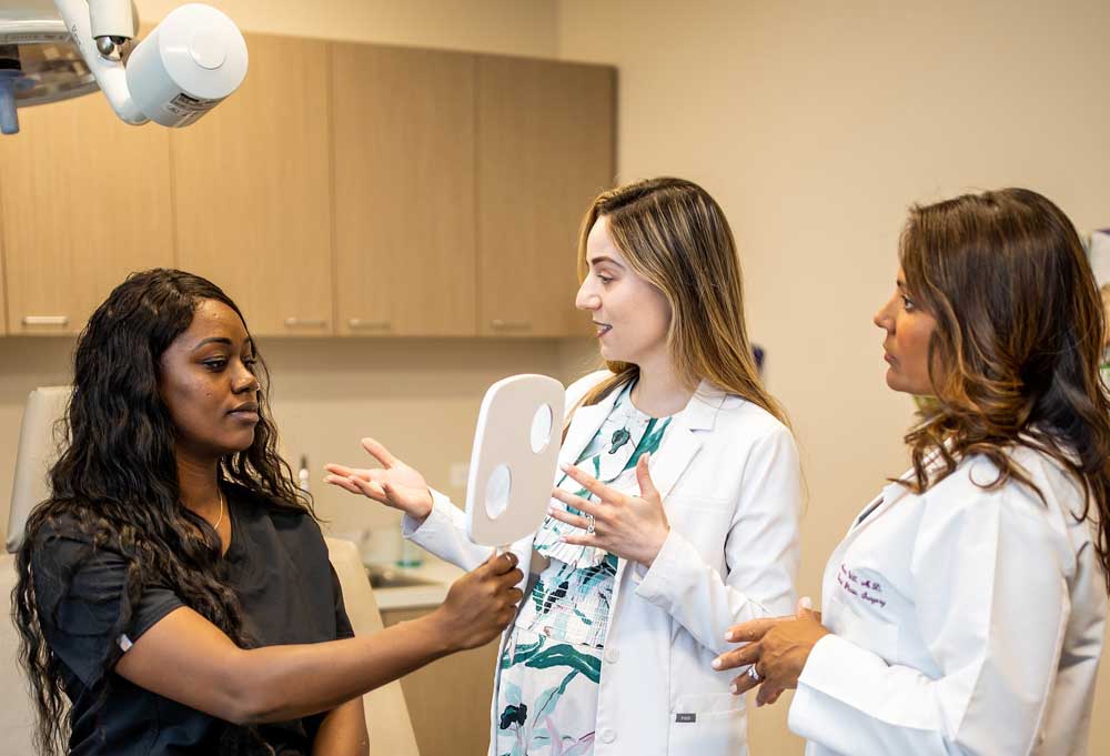 Upper blepharoplasty results by Dr. Neena Will” (HIPAA-safe only if patient has authorized release)